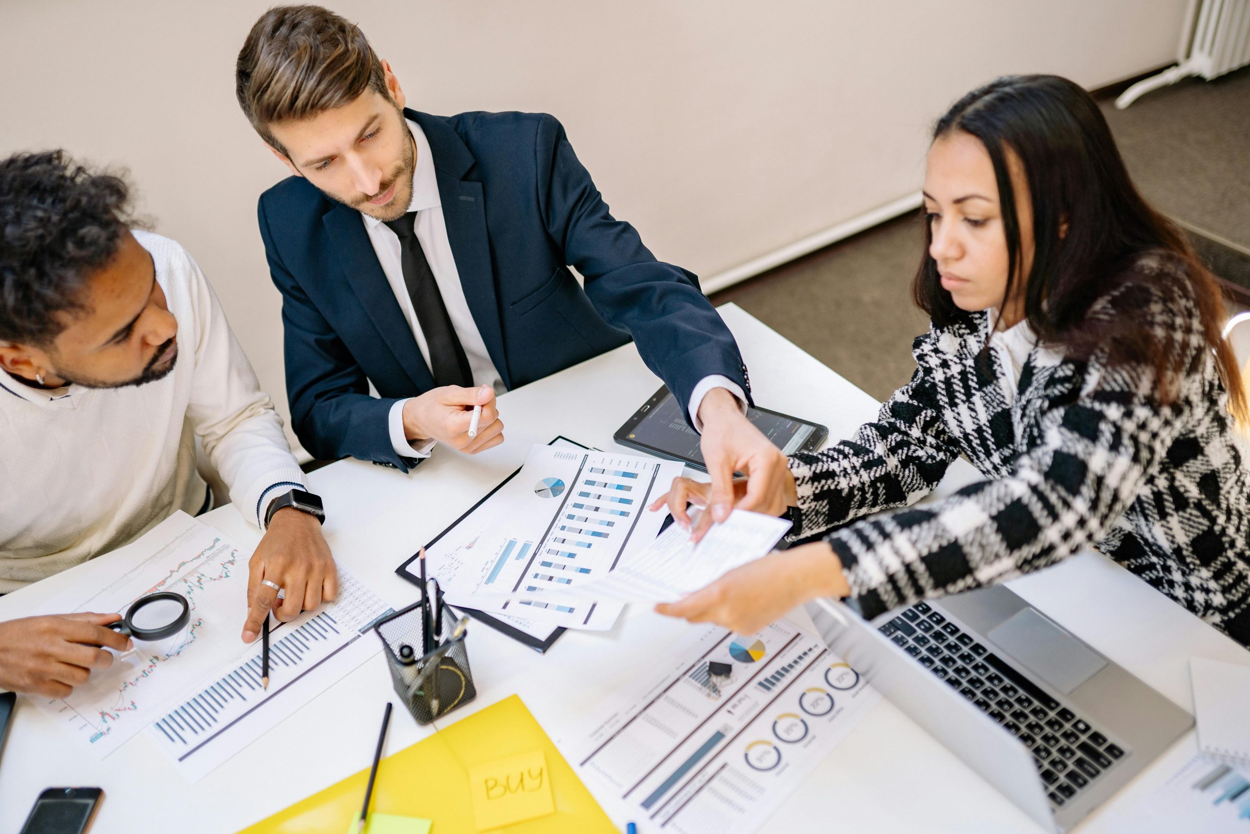 How Off-Cycle Renewals Improve the Health Insurance Renewal Process